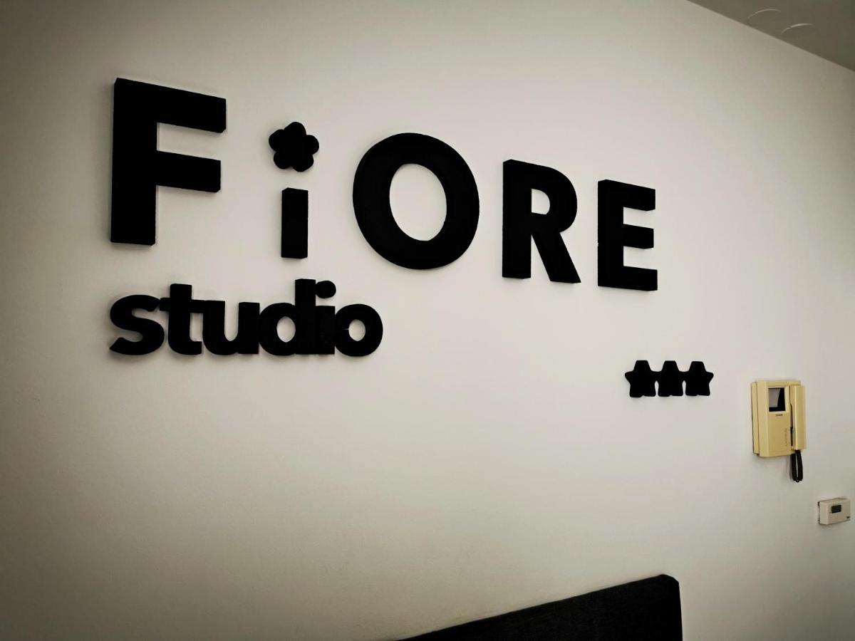 Fiore Self Check-In Osijek Exterior photo